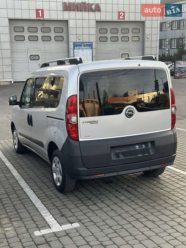 Мінівен Opel Combo 2013 в Тернополі