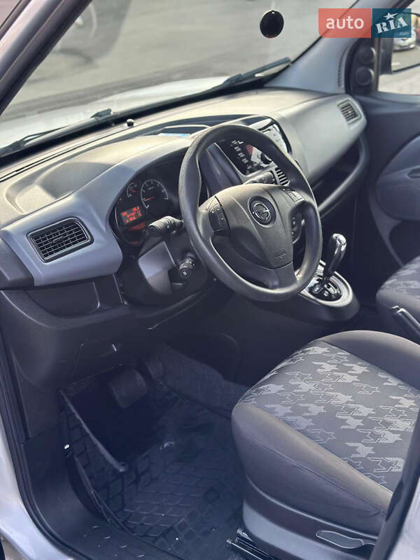 Мінівен Opel Combo 2013 в Тернополі