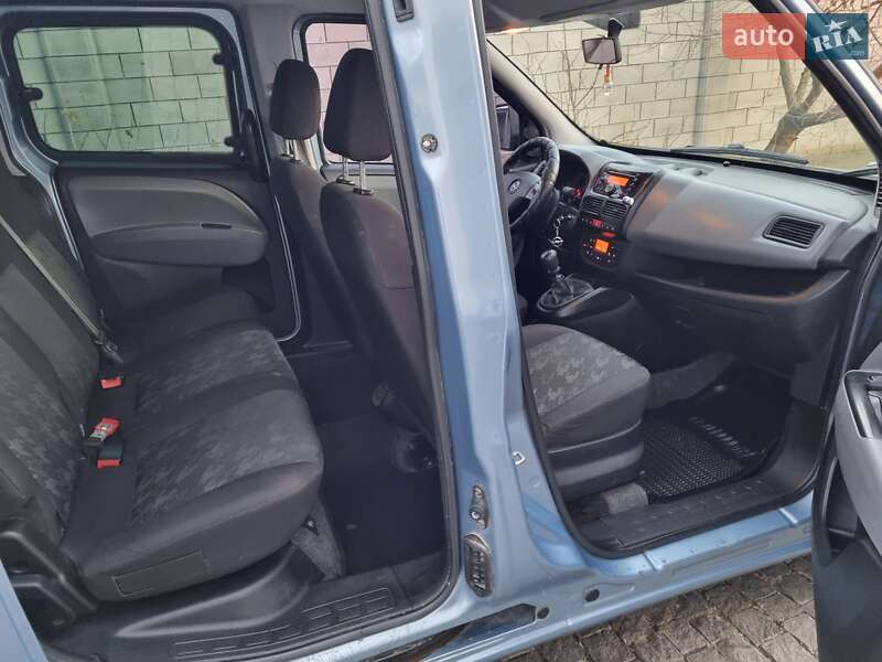 Минивэн Opel Combo 2012 в Ровно