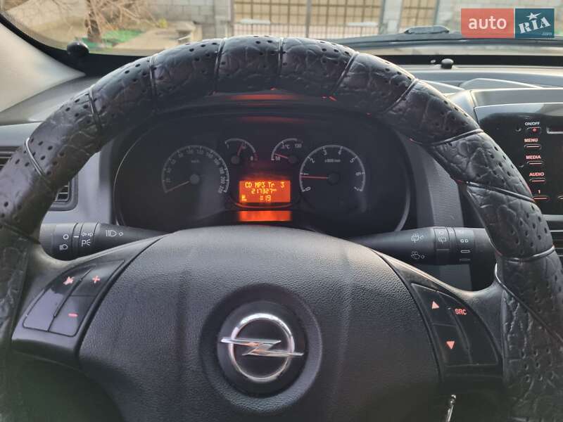 Минивэн Opel Combo 2012 в Ровно