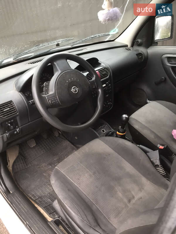 Вантажний фургон Opel Combo 2008 в Охтирці