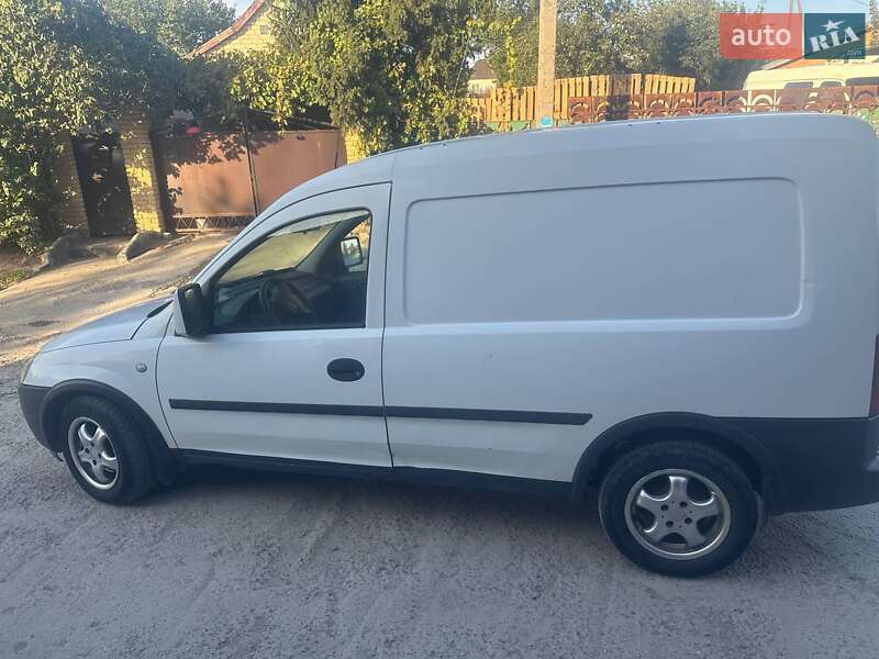 Мінівен Opel Combo 2005 в Дніпрі