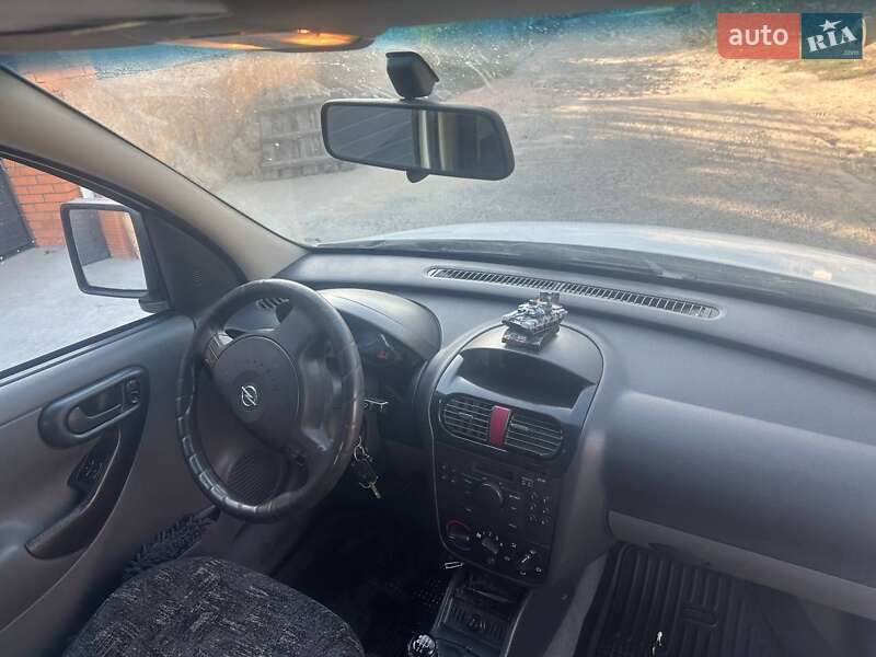 Мінівен Opel Combo 2005 в Дніпрі