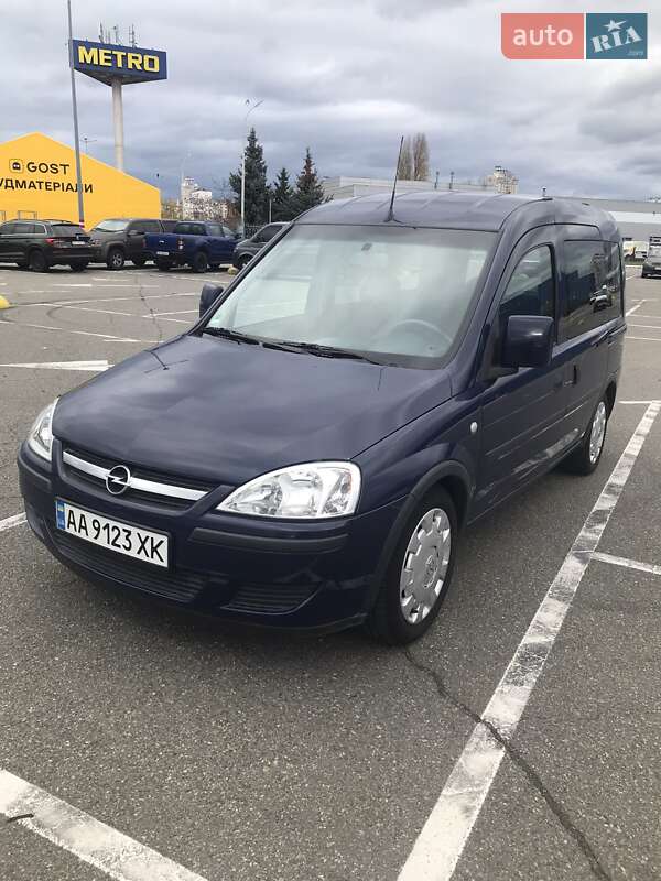 Мінівен Opel Combo 2009 в Києві