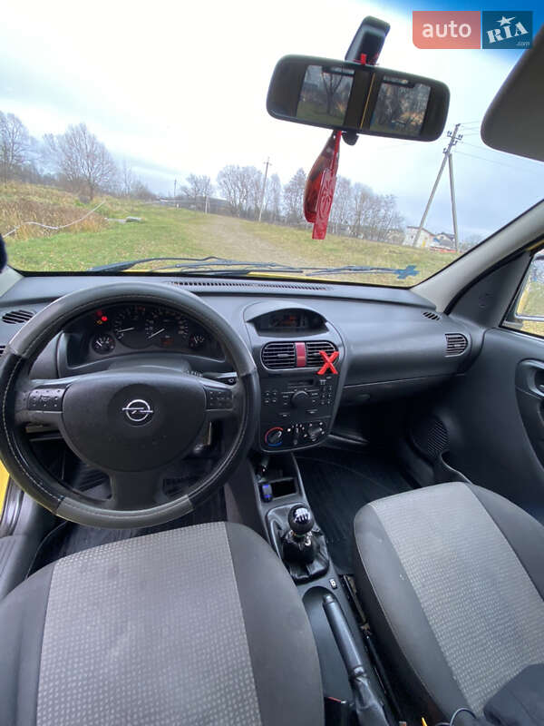 Минивэн Opel Combo 2011 в Ивано-Франковске