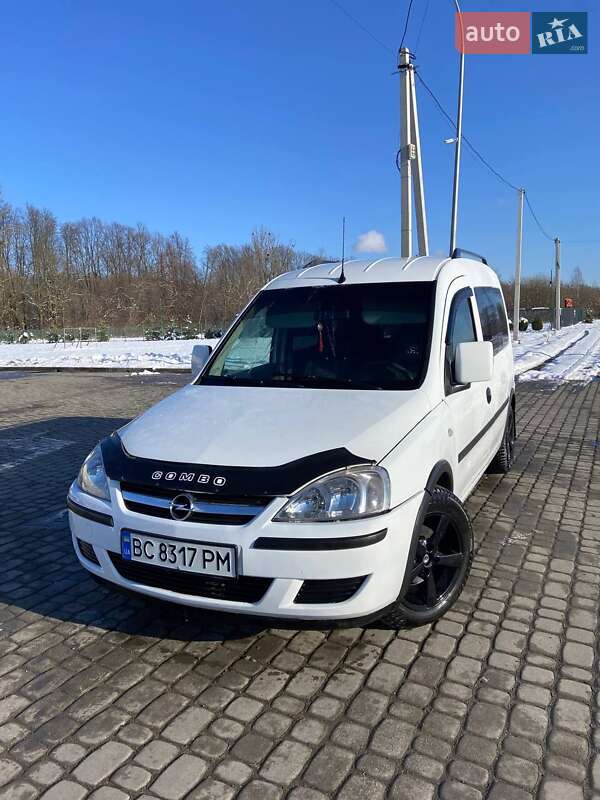 Opel Combo 2010