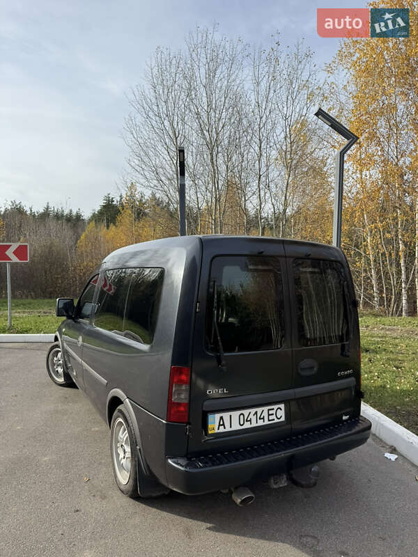 Минивэн Opel Combo 2005 в Киеве