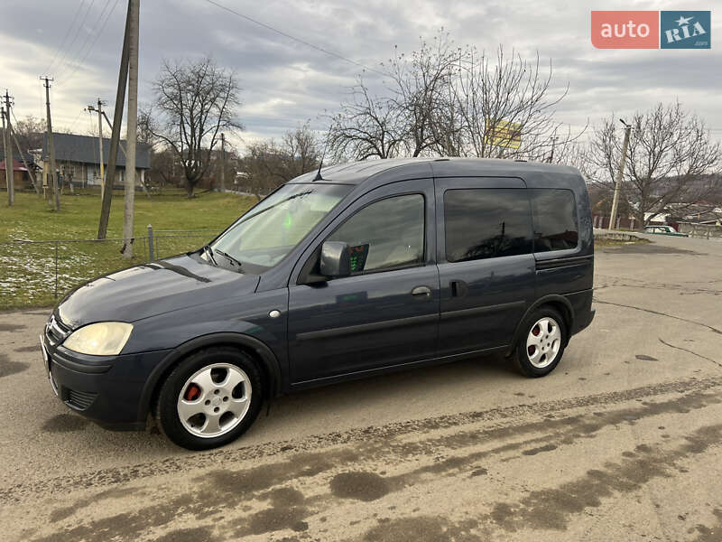 Мінівен Opel Combo 2010 в Коломиї фото 2 Мінівен Opel Combo 2010 в Коломиї