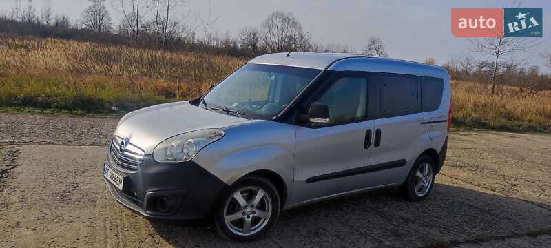 Мінівен Opel Combo 2012 в Івано-Франківську