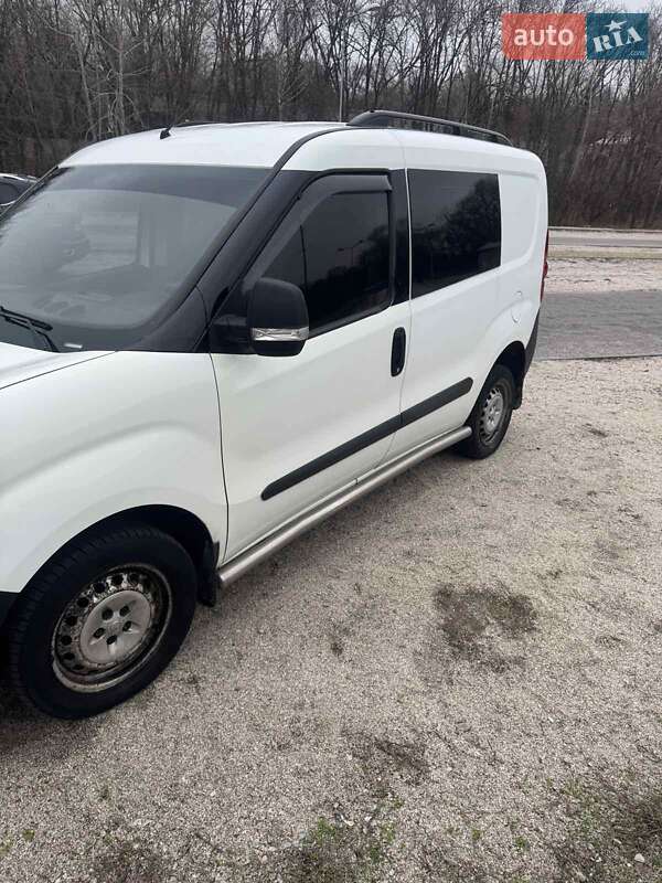 Грузовой фургон Opel Combo 2013 в Днепре