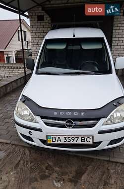 Мінівен Opel Combo 2008 в Світловодську