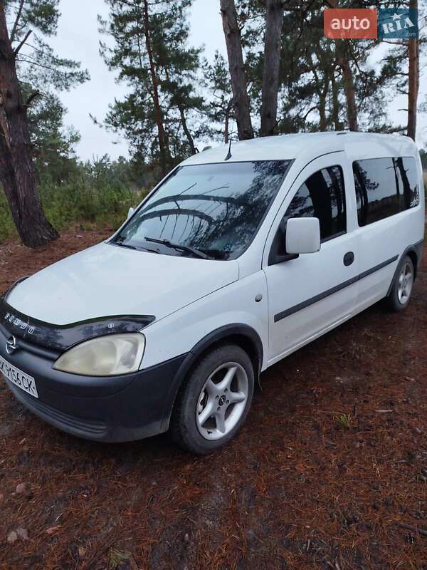 Мінівен Opel Combo 2006 в Сарнах