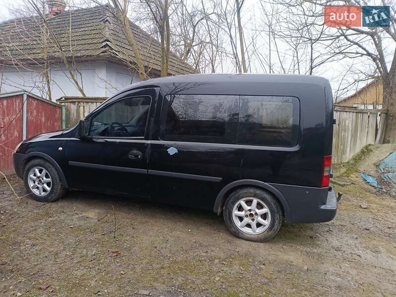 Минивэн Opel Combo 2004 в Борщеве
