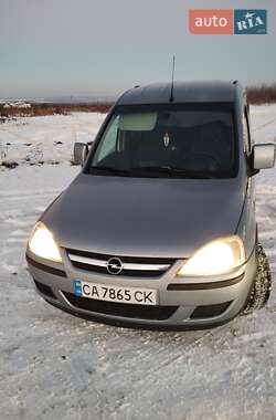 Минивэн Opel Combo 2009 в Делятине