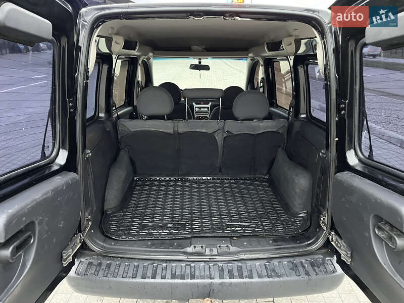 Мінівен Opel Combo 2006 в Запоріжжі фото 13 Мінівен Opel Combo 2006 в Запоріжжі
