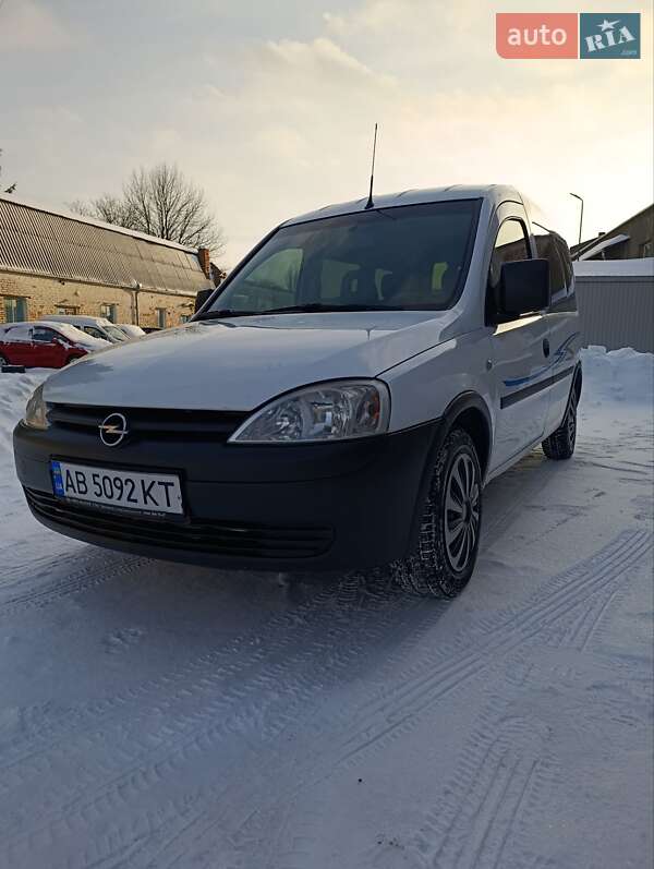 2006 Opel Combo, VIN W0L0XCF2573017296:plate — фото 1 (autoria)