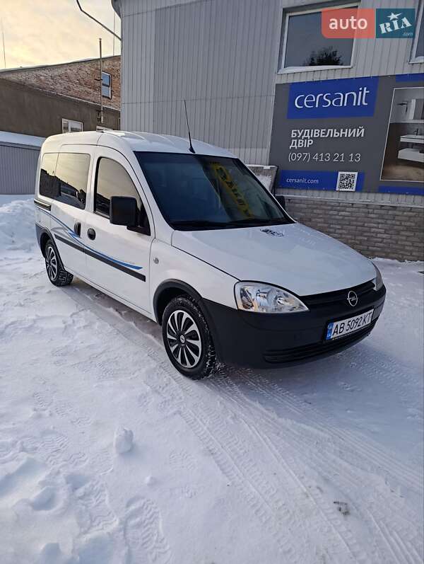 Минивэн Opel Combo 2006 в Хмельнике