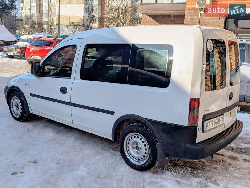 Минивэн Opel Combo 2006 в Калуше