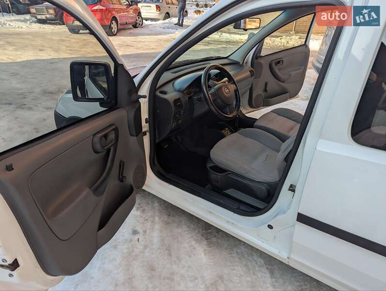 Минивэн Opel Combo 2006 в Калуше