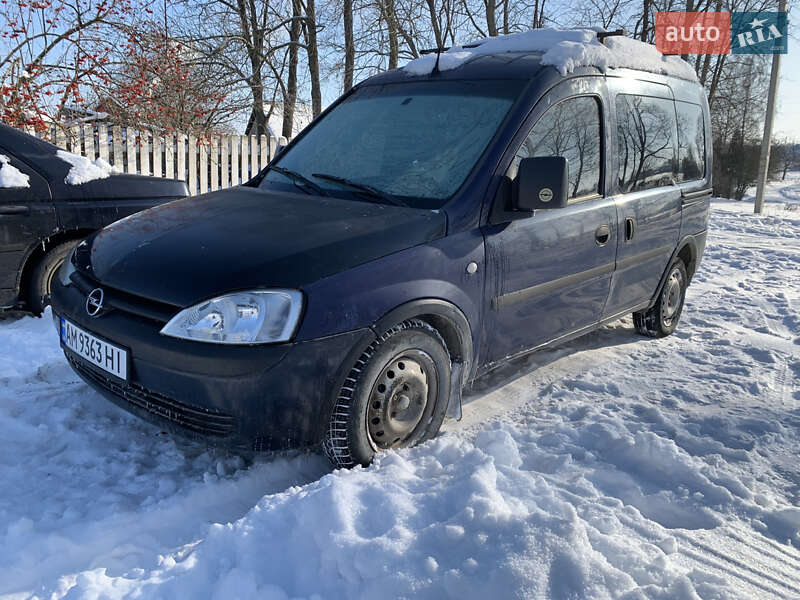 Минивэн Opel Combo 2004 в Барановке