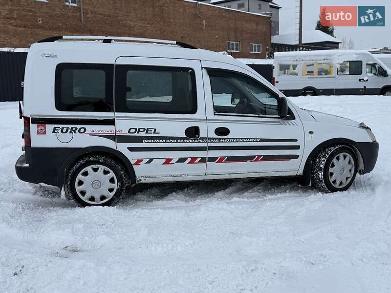 Мінівен Opel Combo 2005 в Луцьку