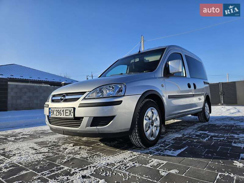 Минивэн Opel Combo 2009 в Ровно фото 2 Минивэн Opel Combo 2009 в Ровно
