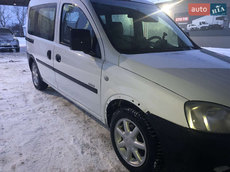 Мінівен Opel Combo 2011 в Чемерівцях фото 9 Мінівен Opel Combo 2011 в Чемерівцях