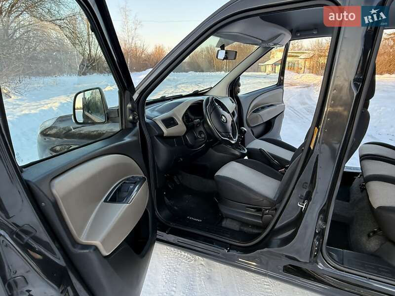Мінівен Opel Combo 2012 в Трускавці
