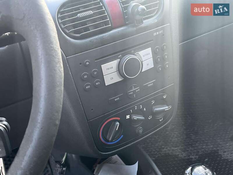 Вантажний фургон Opel Combo 2011 в Києві фото 52 Вантажний фургон Opel Combo 2011 в Києві