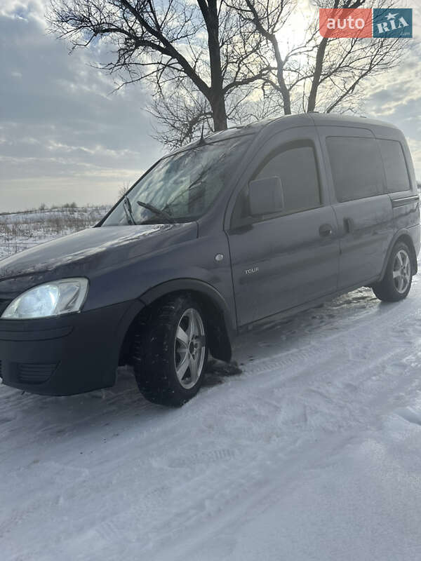 Мінівен Opel Combo 2005 в Павлограді