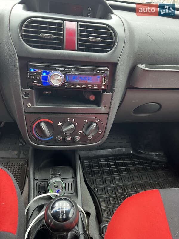 Мінівен Opel Combo 2003 в Чернівцях