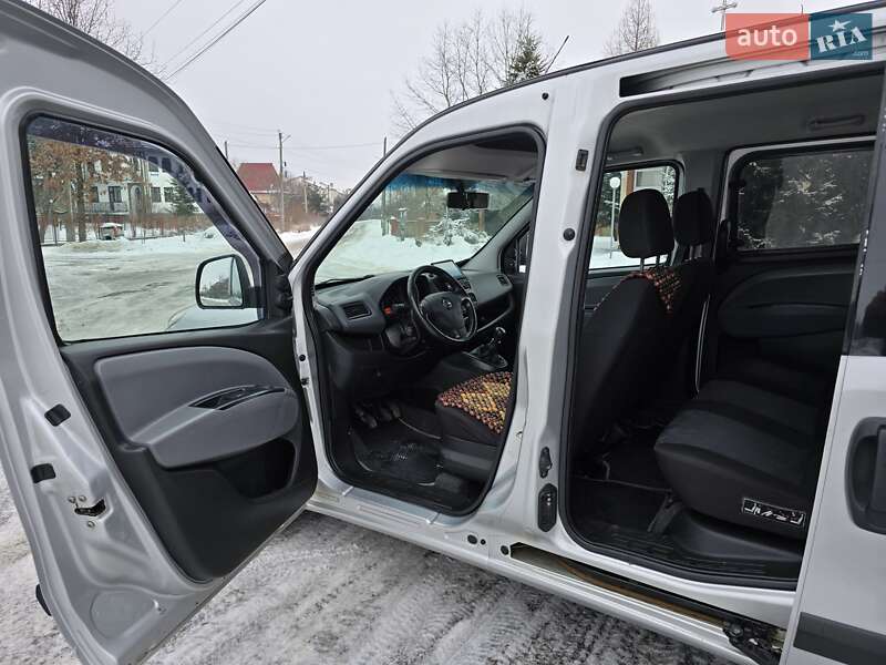 Минивэн Opel Combo 2012 в Калуше