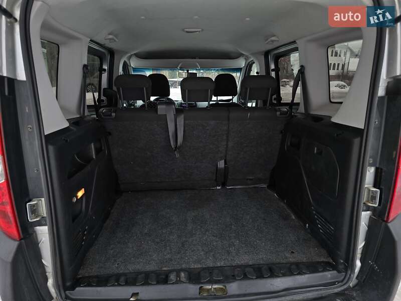 Минивэн Opel Combo 2012 в Калуше