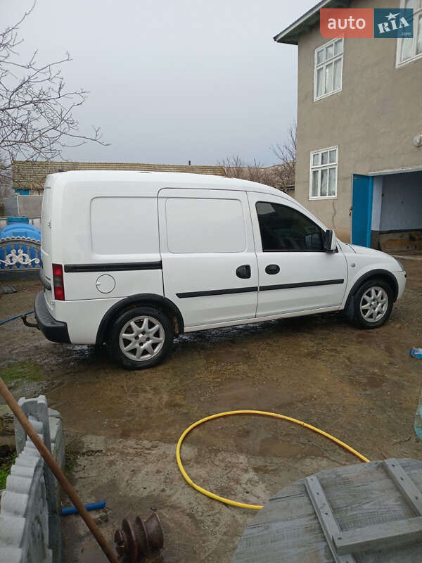 Вантажний фургон Opel Combo 2011 в Арцизові