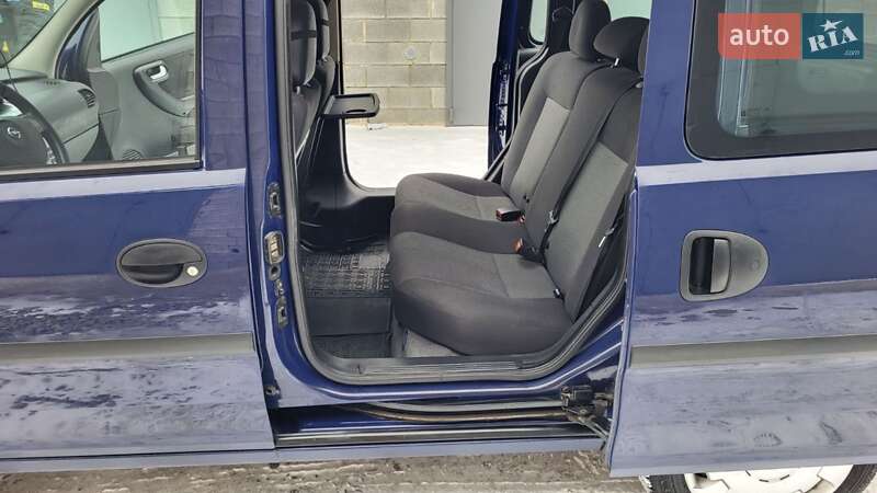 Мінівен Opel Combo 2006 в Чорткові