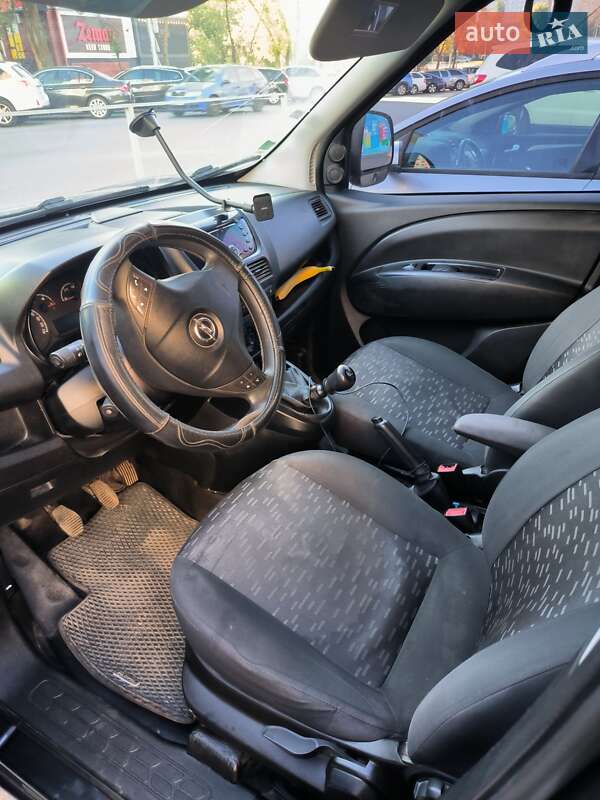 Мінівен Opel Combo 2015 в Рокитному