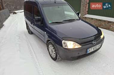 Минивэн Opel Combo 2006 в Делятине