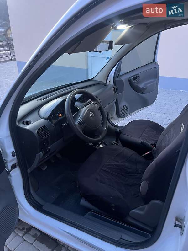 Мінівен Opel Combo 2003 в Турці