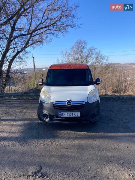 Вантажний фургон Opel Combo 2013 в Хмельницькому