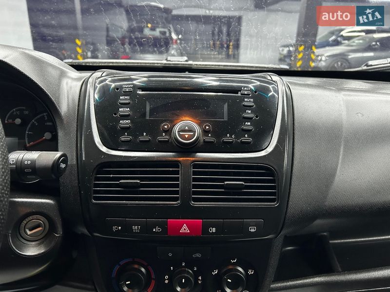 Мінівен Opel Combo 2014 в Чернівцях