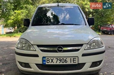 Минивэн Opel Combo 2010 в Дунаевцах