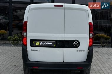 Грузовой фургон Opel Combo 2015 в Львове