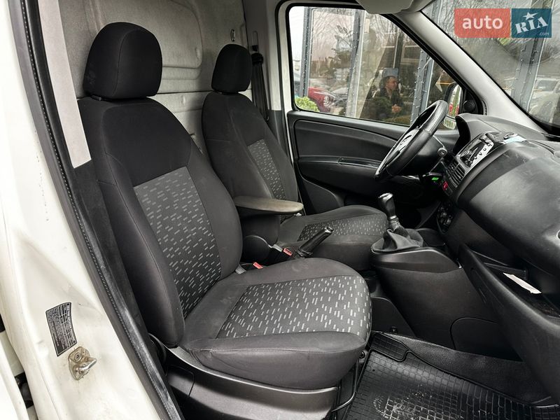 Грузовой фургон Opel Combo 2015 в Львове