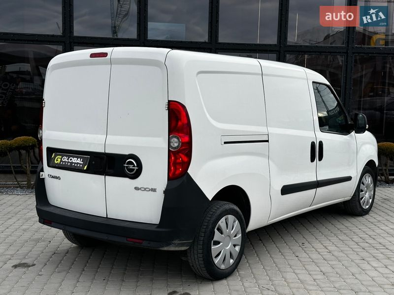 Грузовой фургон Opel Combo 2015 в Львове