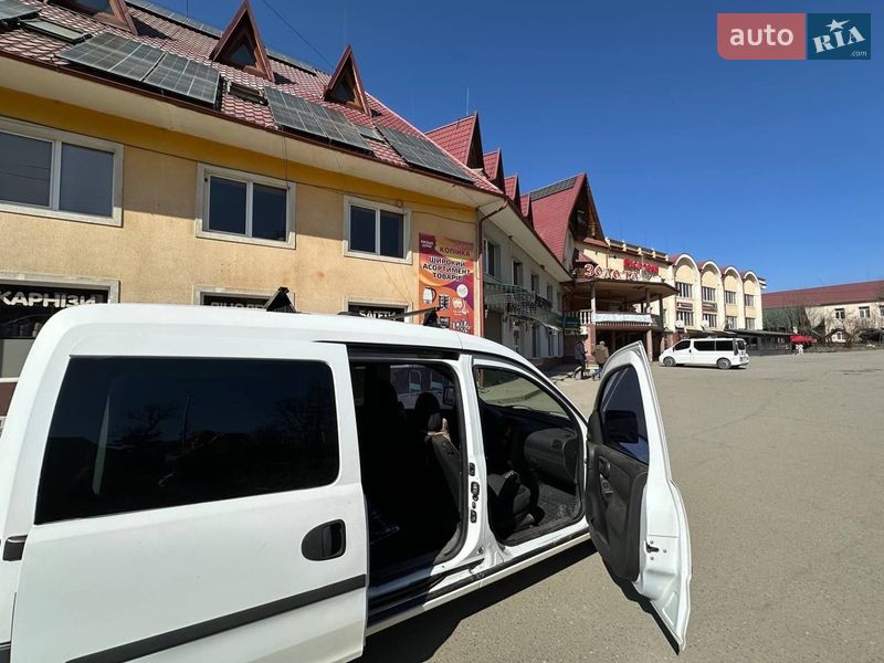 Мінівен Opel Combo 2006 в Чорній Тисі