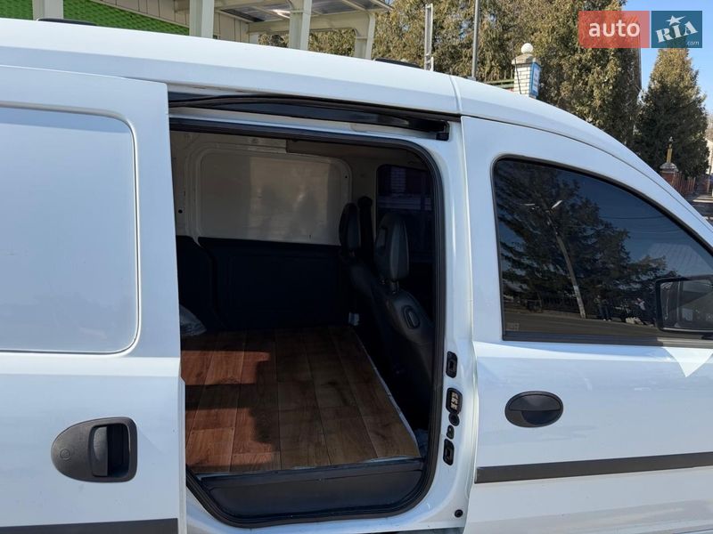 Вантажний фургон Opel Combo 2008 в Івано-Франківську