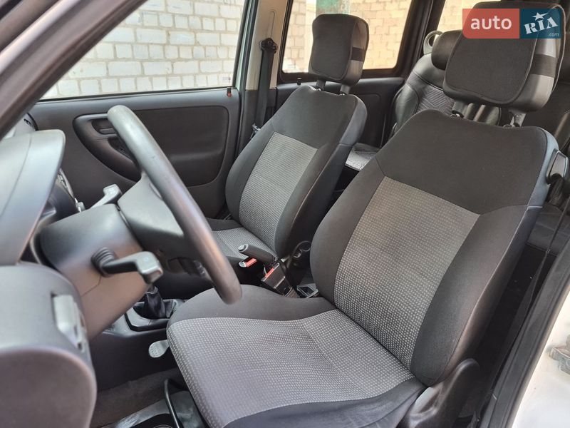 Мінівен Opel Combo 2006 в Житомирі фото 18 Мінівен Opel Combo 2006 в Житомирі