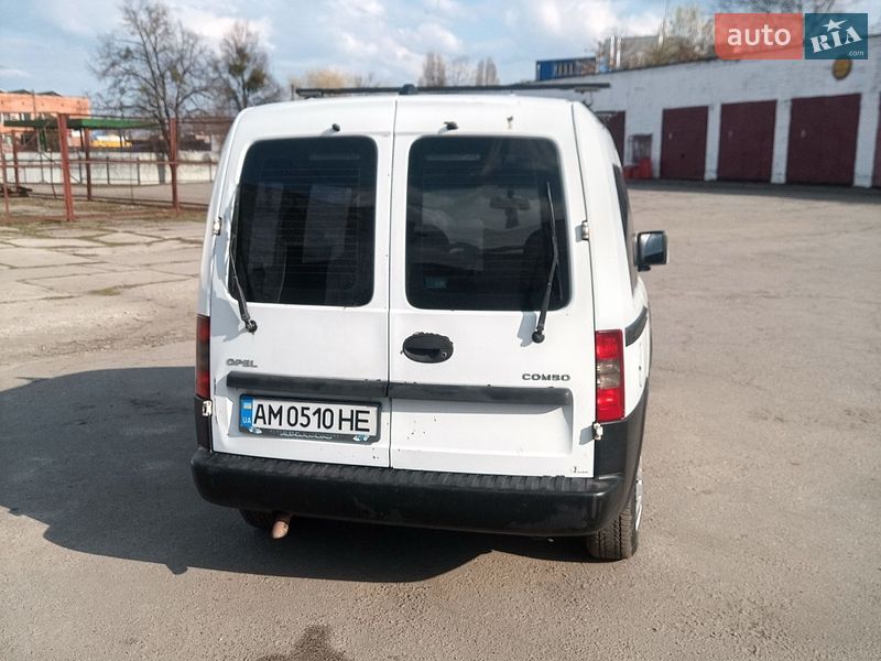 Минивэн Opel Combo 2004 в Житомире