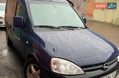 Вантажопасажирський фургон Opel Combo 2006 в Житомирі