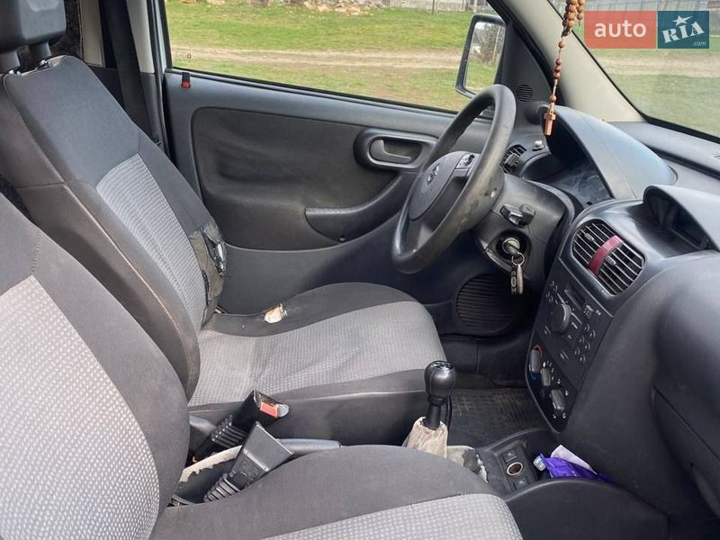 Минивэн Opel Combo 2005 в Ивано-Франковске